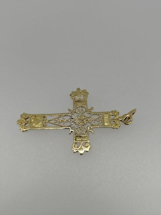 Cruce aur 18k 2.54gr (r)