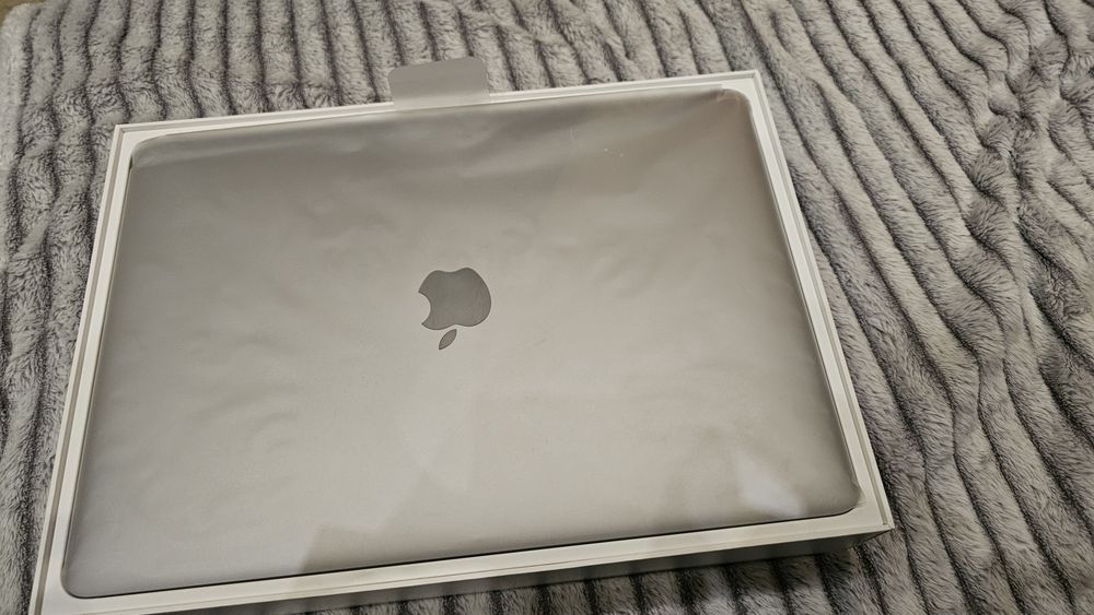 Macbook Pro 13 i5 2019.