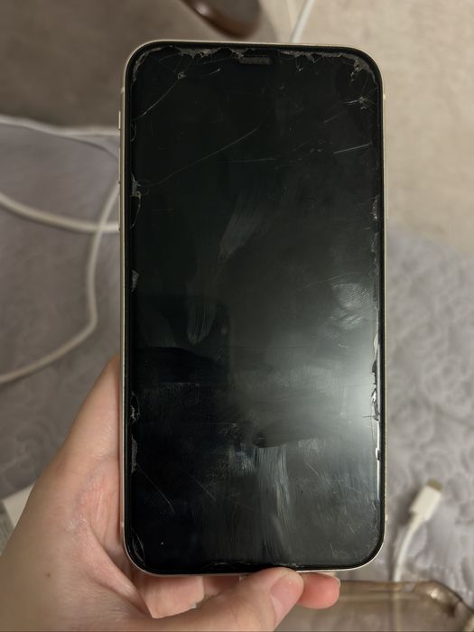 Срочно продается Iphone 11