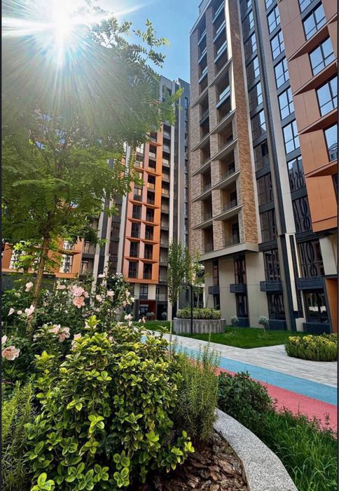 НОВОСТРОЙКА  ЖК Regnum Plaza Мирзо Улугбек район вид во двор