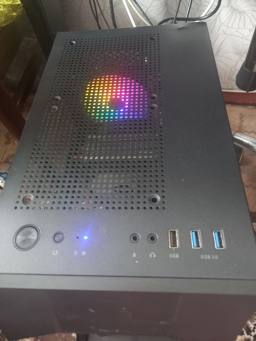 Корпус AeroCool Falcon Falcon-G-BK-v1