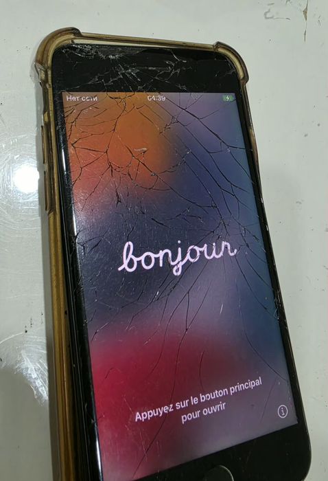IPhone 7. 32ГБ на запчасти