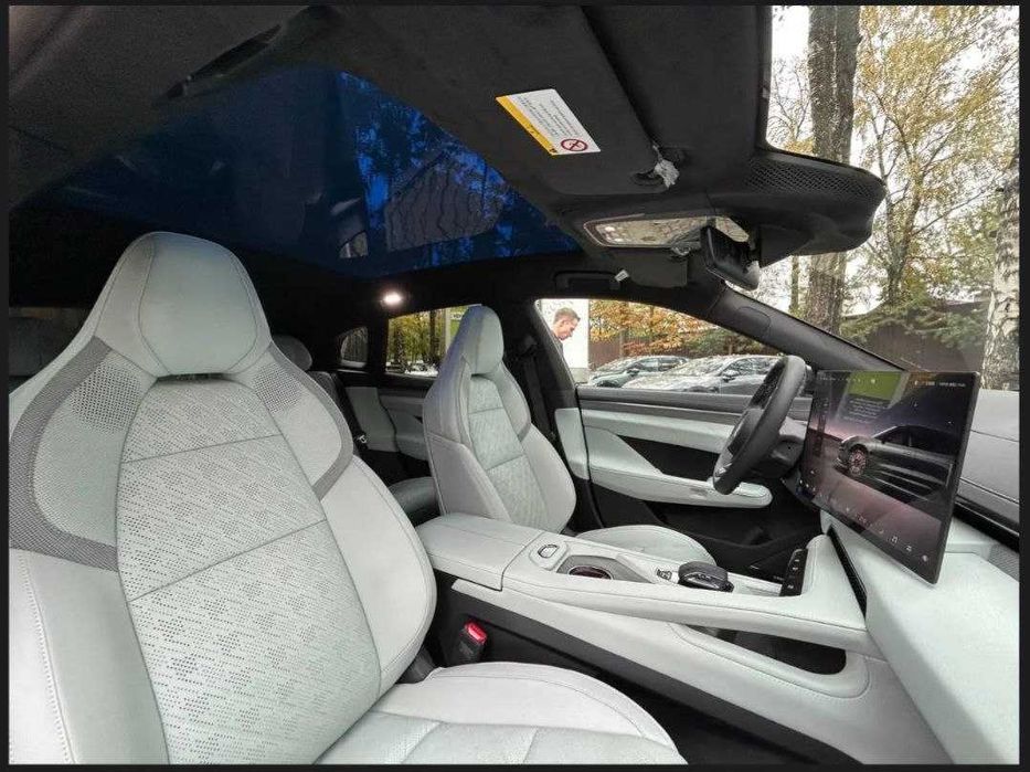 Zeekr 001 You z sport