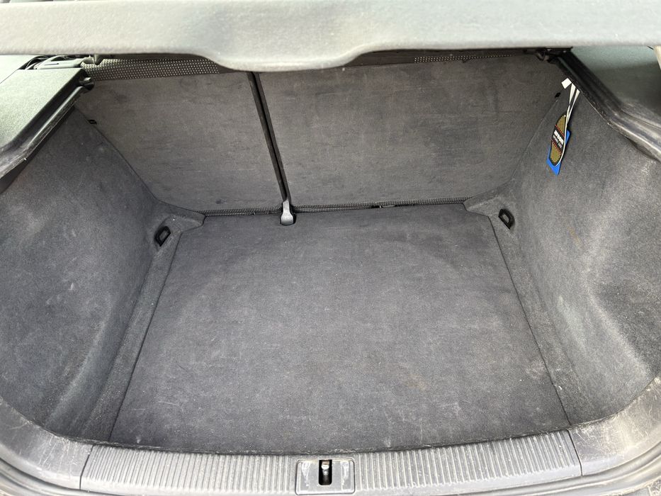 Audi a3, BP, An 2008,putere 140, bara fata S3, Uși S Line, culoare Gri