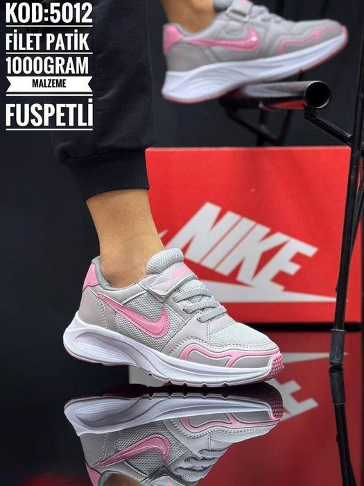 Adidasi fetite si baieti