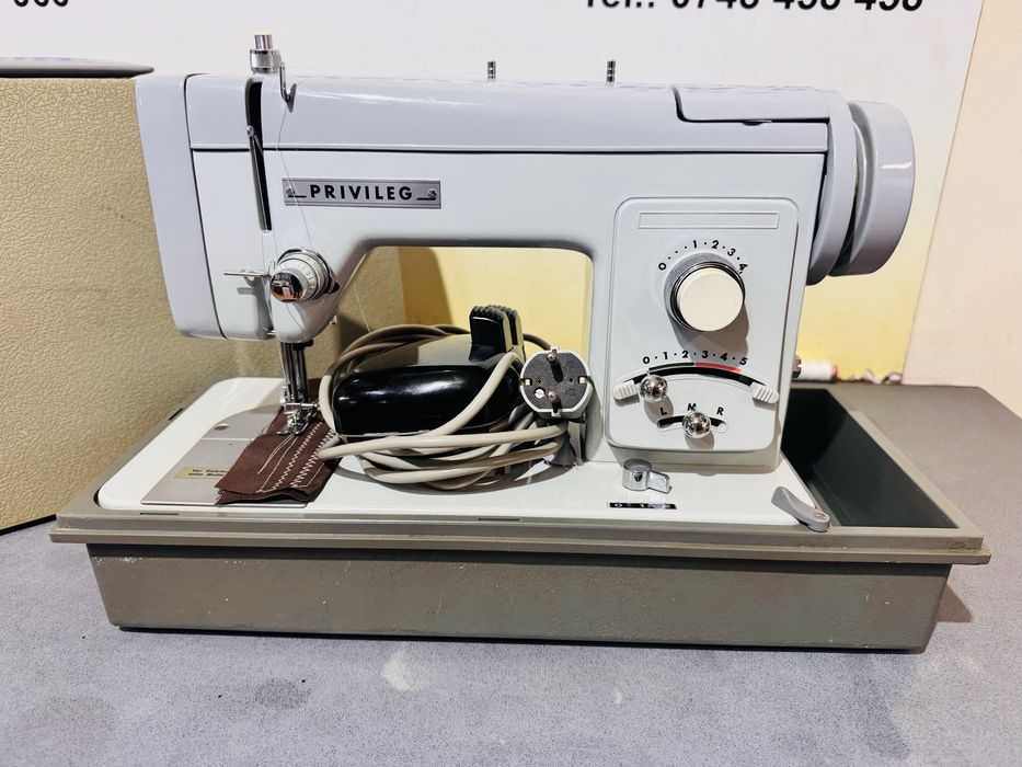 Masina de cusut Privileg cu piese metalice