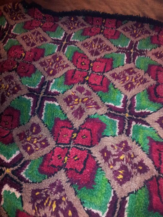 Китеник цветен 100% вълна и ръчно тъкан