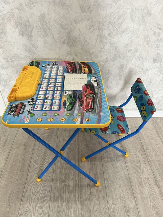 стол стул 4000 тг