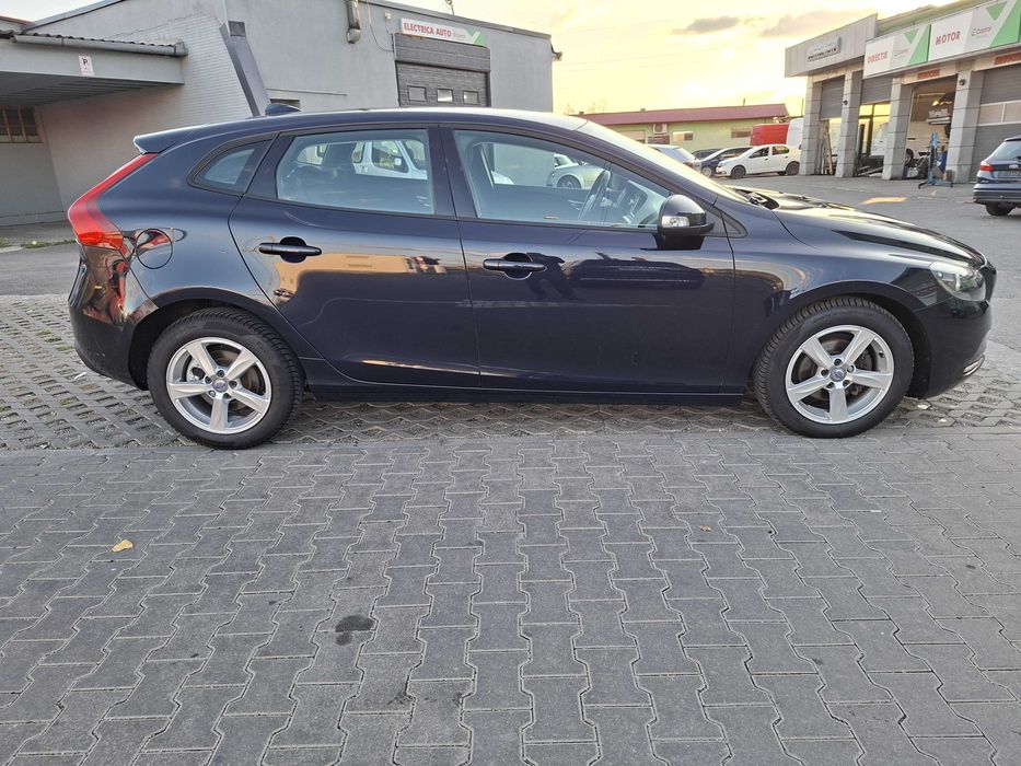 VOLVO V40 2016 — imagine 4