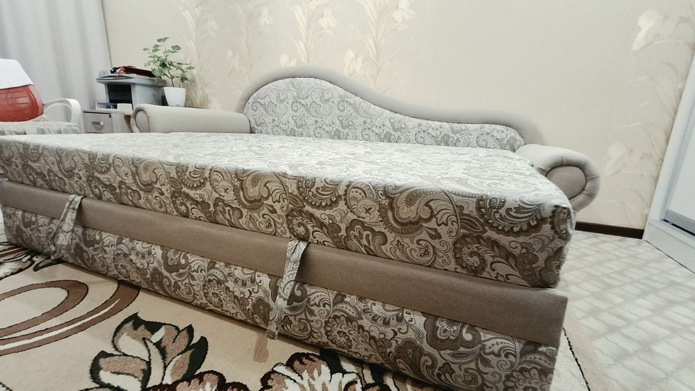 Продам диван раздвижной