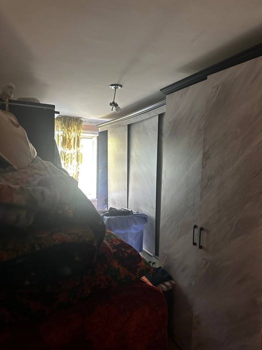 Продоется кв 5 комнатная 90кв 3/4 этаж