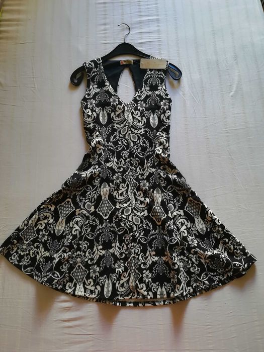 Нова разкроена рокля с етикет и Синя рокля