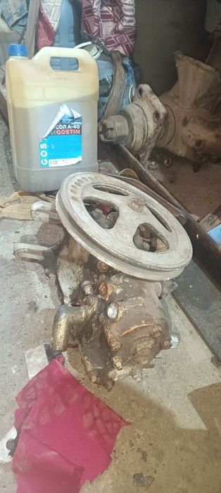 Продаётся запчасти на зил