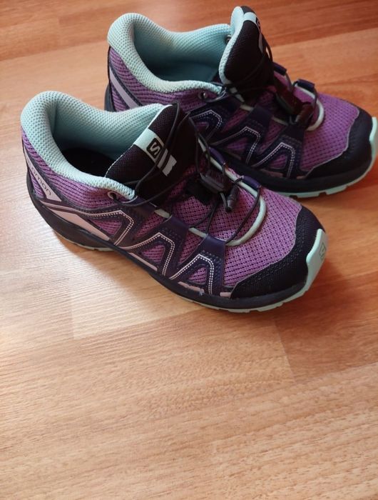 Adidasi Solomon,Sandale, Slapi