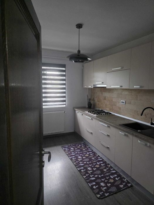 Ofer spre inchireiere apartament 3 camere