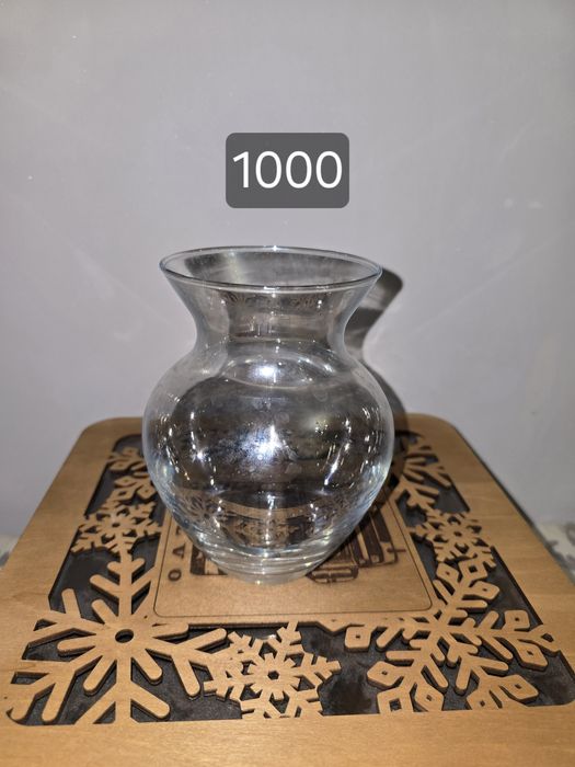 Продам посуду вазы и стопки хрусталь.