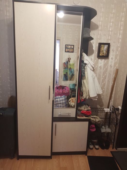 Продам шкаф в прихожую производство россия