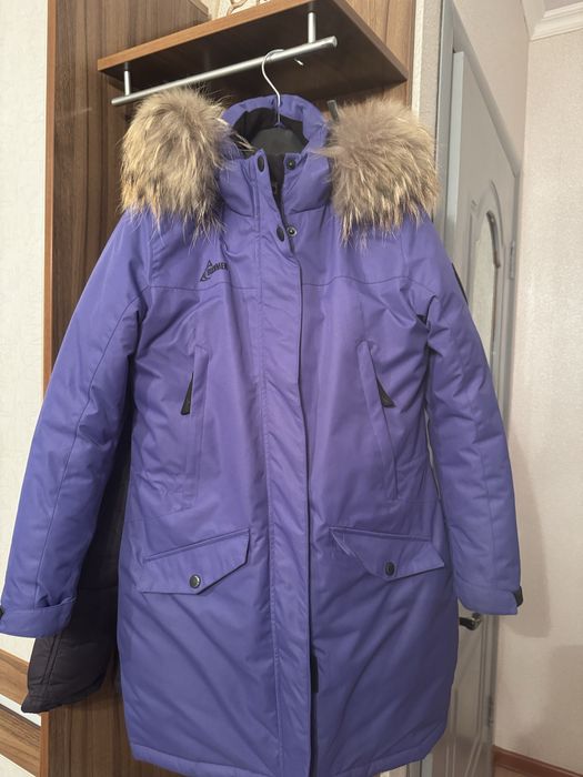 Продам зимную куртку.