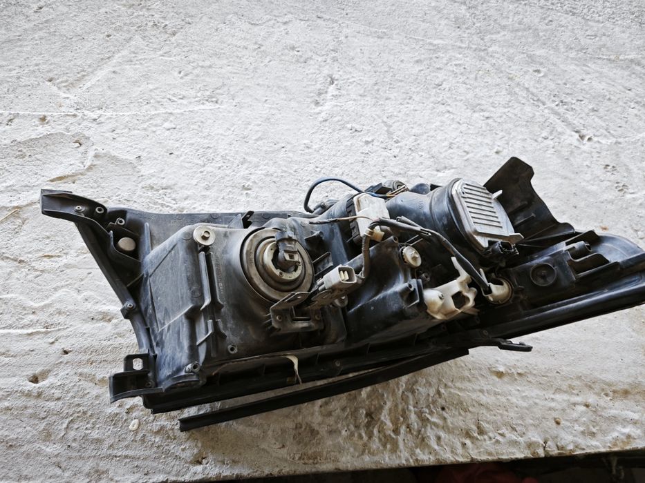 Фары Toyota Land cruiser 200