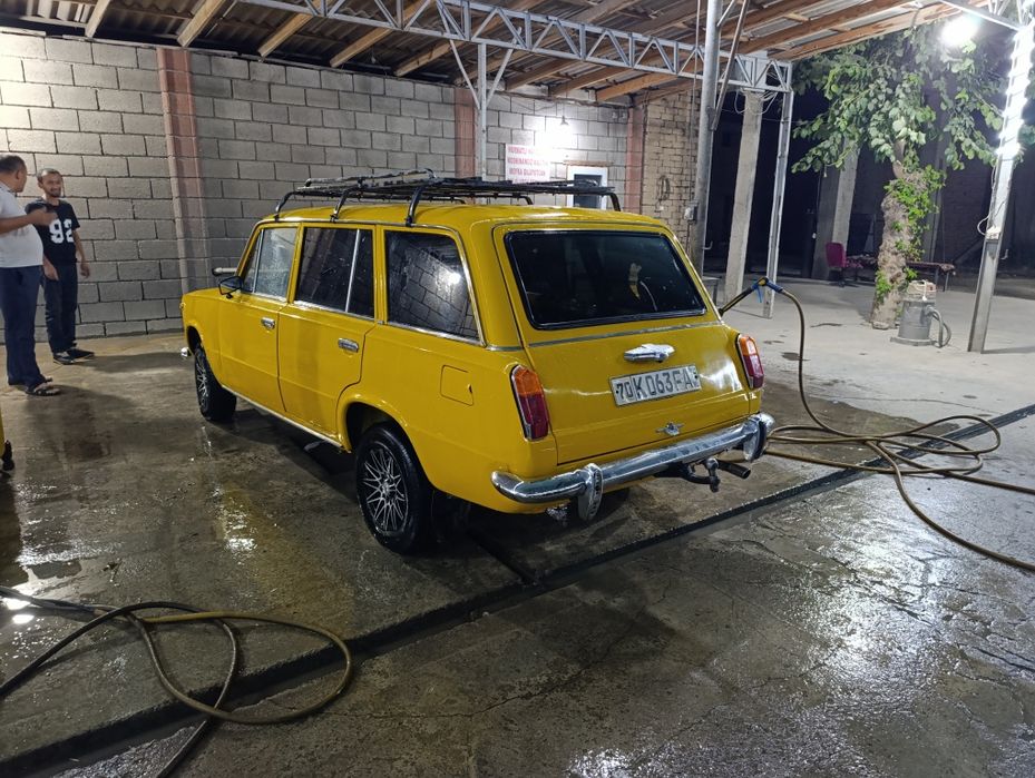 Vaz 2102 furgon sotiladi