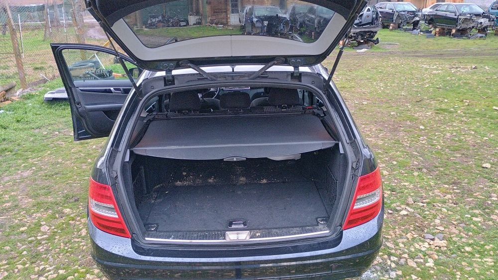 Mercedes W204 Facelift на части