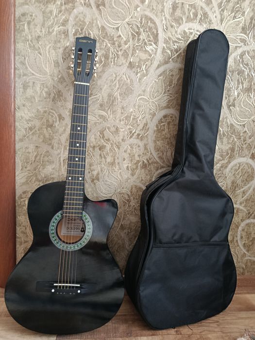 Гитара акустическая