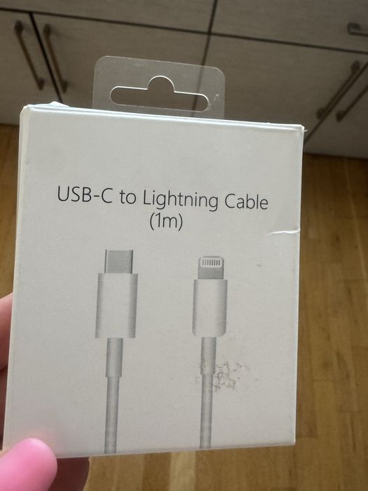 Iphone 13 pro 256GB с подарък блутуут слушалки хама