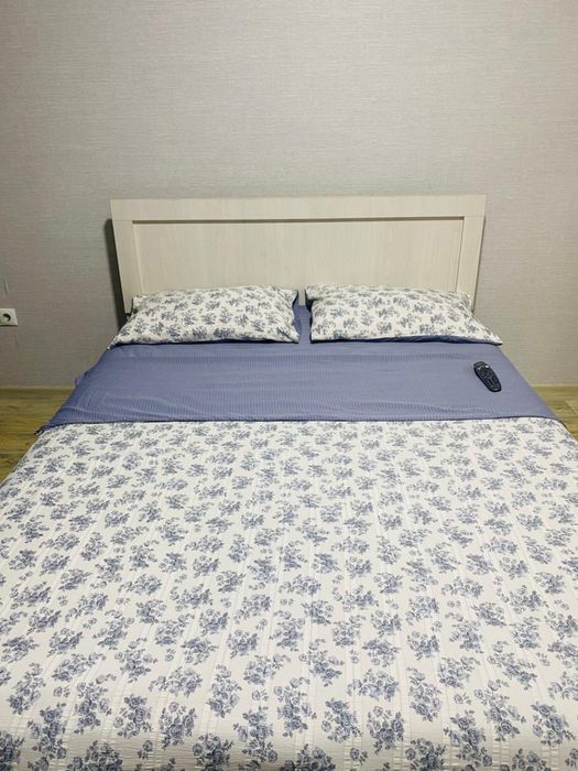 Спальный кровать