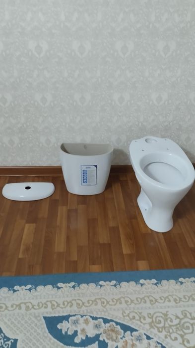 Унитаз с бочком.