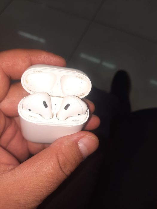 Продам Airpods2  оригинал