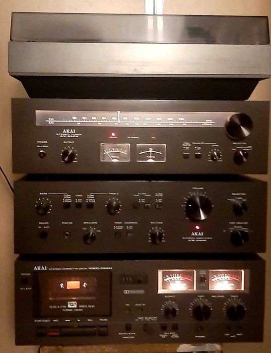 Linie rack sistem AKAI deck tuner amplificator Bucuresti Sectorul 3 ...