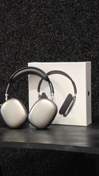 Vând Airpods max apple