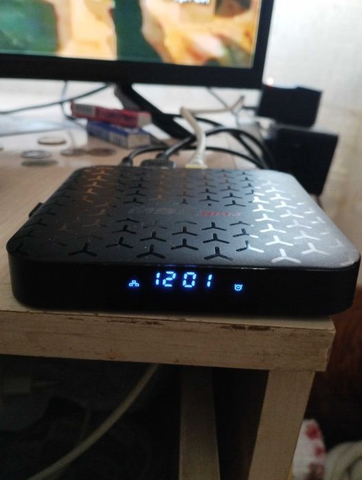 Продаю смарт приставку M95 Max 2/16гб