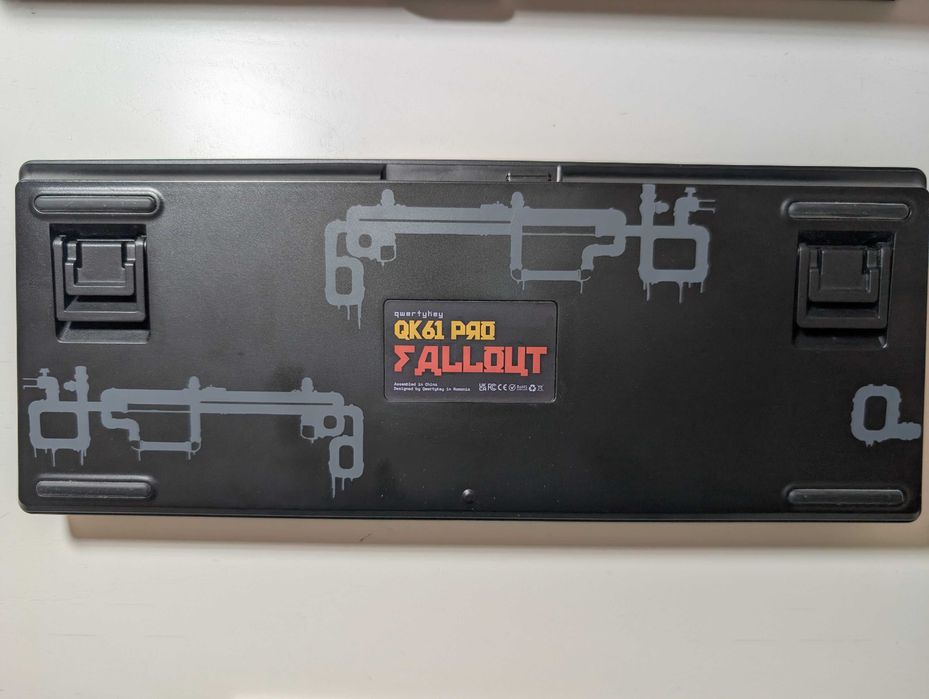 Tastatură mecanică QwertyKey QK61 Pro Fallout – Wireless RGB