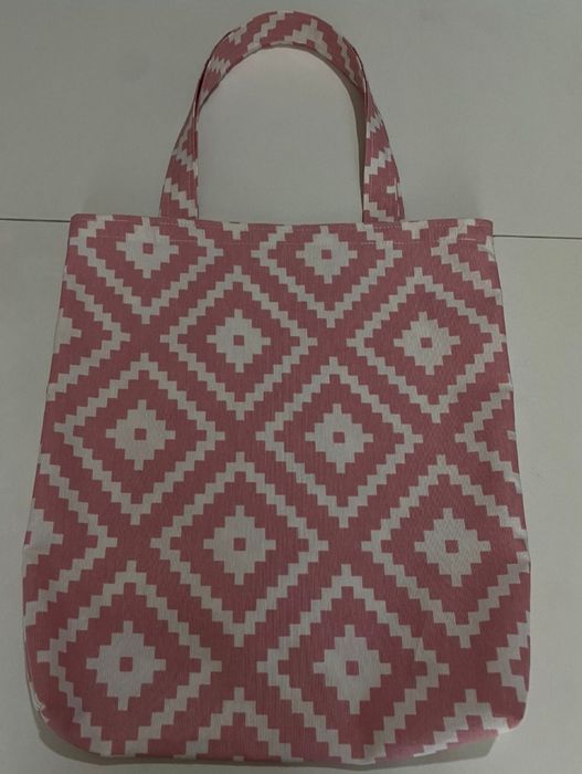 Продам шопперы.Новые.
Ткань Дак
Модные,современные.