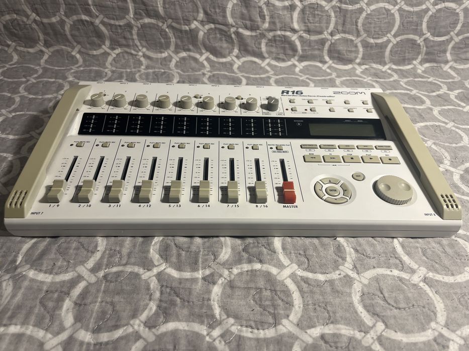 zoom r16 本体のみ zoom r16 本体のみ R16 zoom