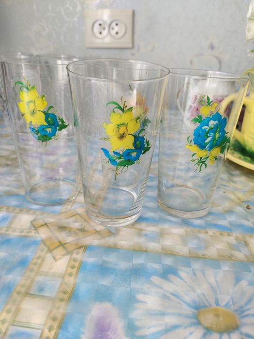 Рюмки, стаканы, стопки, тарелки