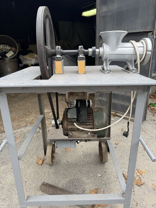 Монофазна месомелачка 32 номер