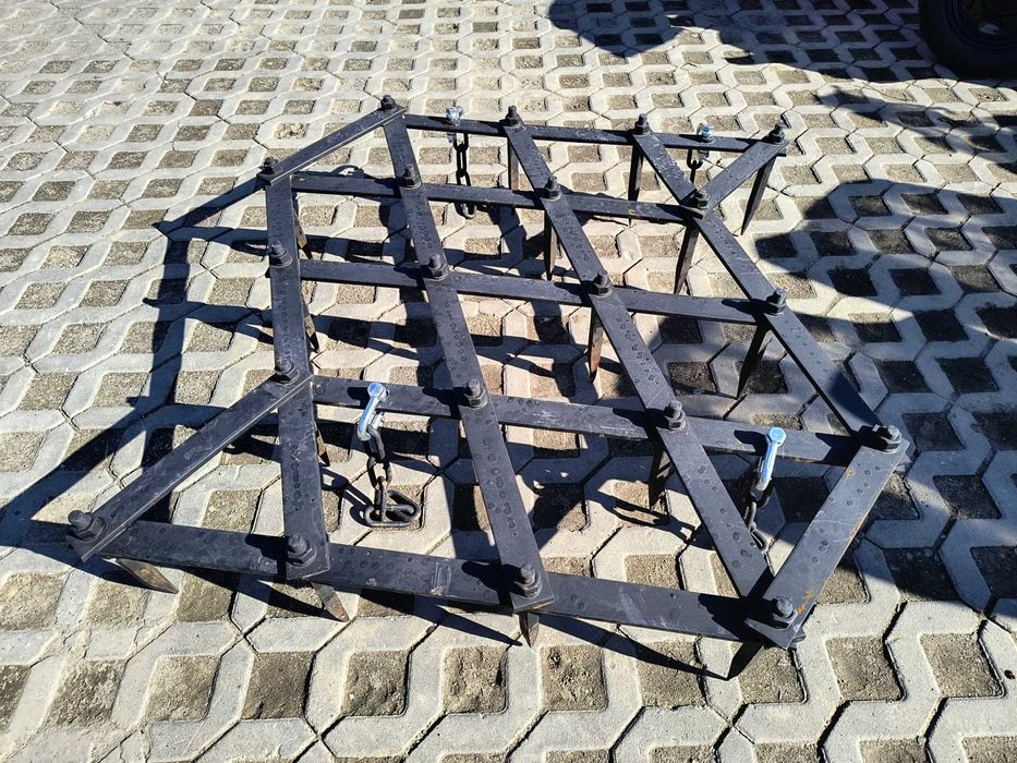 Grapa cu colti cu sistem de prindere dupa disc