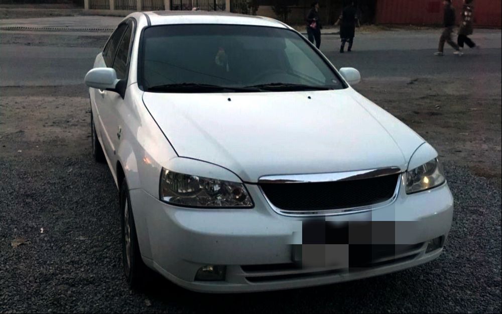 Lasetti 1.8 Avtomat sotiladi olasiz minasiz 20-25% bor oldi orqa butun