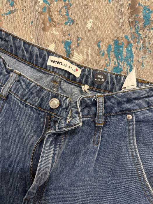 Продам джинсы 25,26,27 размера