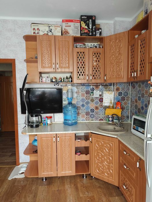 Продам теплую и светлую  1-комнатную квартиру — ВСЁ РЯДОМ!