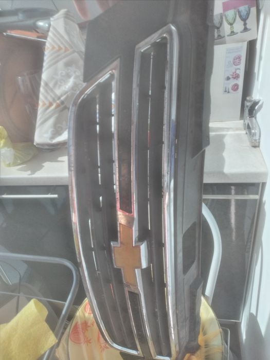 Решетка радиатор лассети