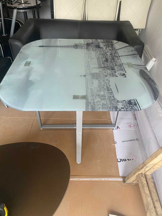 Трапезна Маса Стъклена с Принт комплекс с 4 стола