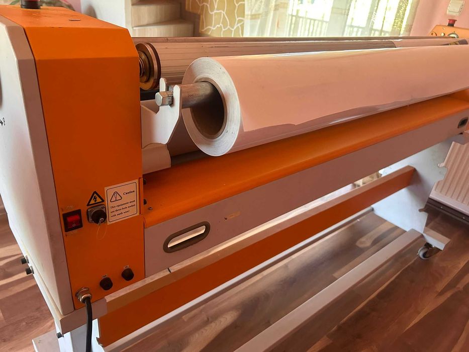 LAMINATOR 1600 cu reglaj temperatura
