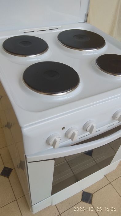 Прадается электроплита