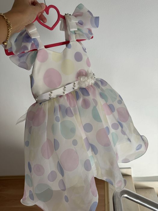 Vand rochita fetite 3-5ani