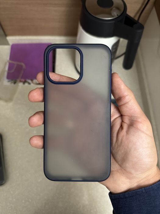 Продам 7 чехлов на Iphone 15 pro max.