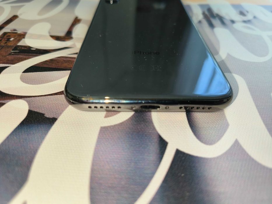 iPhone x negru 64g impecabil