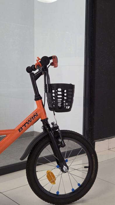 De vânzare bicicletă copil 6-8 ani!